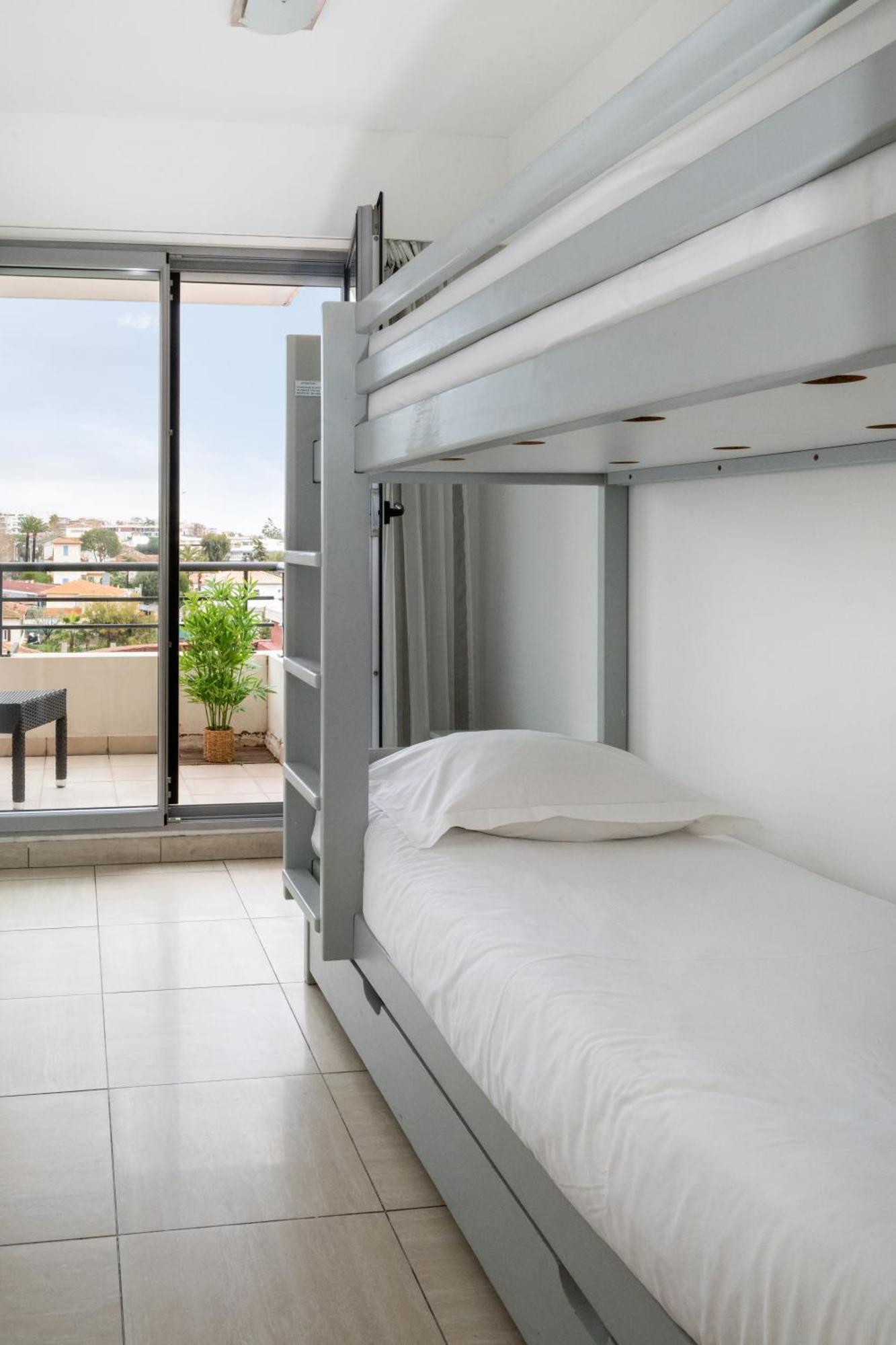 Nemea Appart Hotel Le Lido Cagnes Sur Mer Exterior photo
